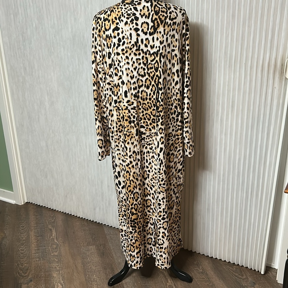 Leopard Print duster Availeable in sizes S, M & L - Picture 4 of 4